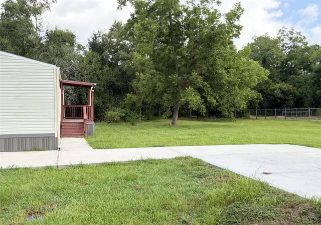 Photo 3 of Single family home for sale at 215 Live Oak St, Crosby, TX 77532 | MLS# 30332420 | Listing updated on 2026-09-24