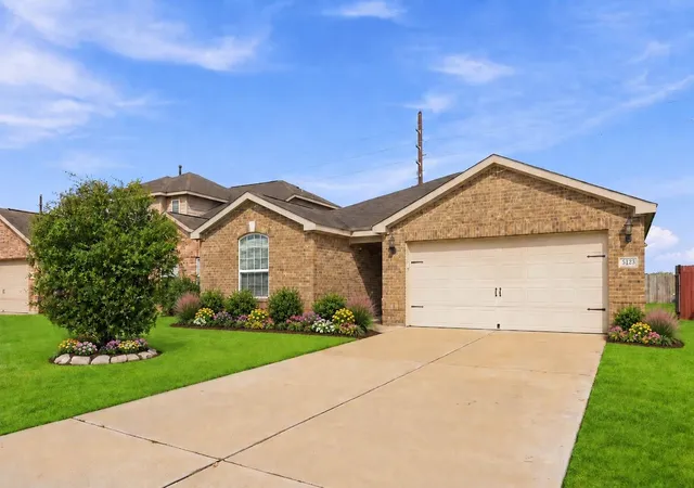 Photo 1 of Sale Pending at 5123 Breezy Parke Ln, Richmond, TX 77469 | MLS# 13006718 | Listing updated on 2026-09-24