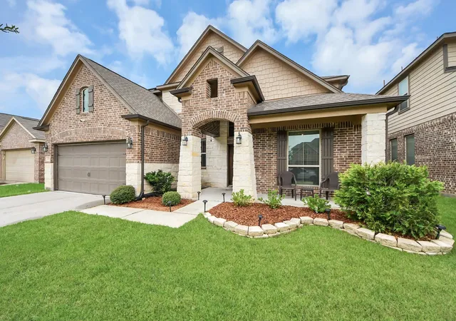 Photo 2 of Single family home for sale at 10154 N Whimbrel Cir, Conroe, TX 77385 | MLS# 31524777 | Listing updated on 2026-09-09