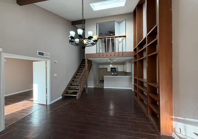 Photo 3 of Townhouse for sale at 6327 Cattails Ln, Houston, TX 77035 | MLS# 53858527 | Listing updated on 2026-09-23