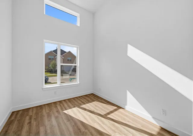 Photo 3 of Single family home for sale at 216 Sandhill Grv Trl, Waller, TX 77484 | MLS# 84010003 | Listing updated on 2026-10-09