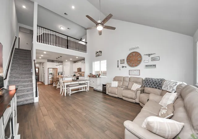 Photo 3 of Single family home for sale at 2394 Bishop Lagoon Way, La Porte, TX 77571 | MLS# 4612219 | Listing updated on 2026-09-19