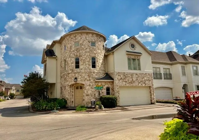 Single family home for sale at 6303 Hermann Lake Dr, Houston, TX 77021 | MLS# 90902494