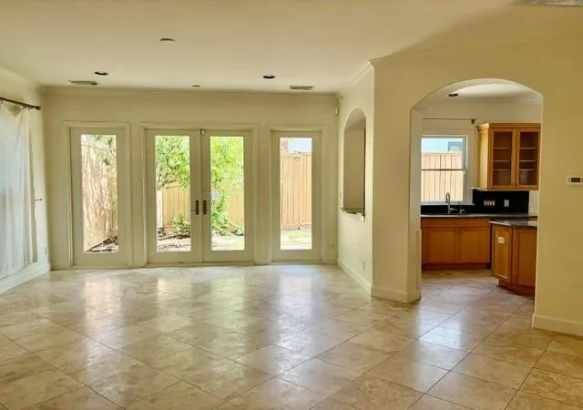 Photo 2 of Single family home for sale at 6303 Hermann Lake Dr, Houston, TX 77021 | MLS# 90902494 | Listing updated on 2026-09-24