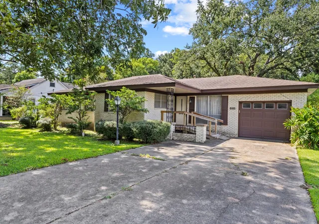 Photo 2 of Single family home for sale at 5111 32nd Street, Groves, TX 77619 | MLS# 30024112 | Listing updated on 2026-10-05