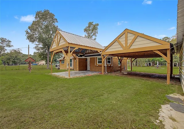 Photo 3 of Single family home for sale at 6742 Dusty Ln, Conroe, TX 77306 | MLS# 68313316 | Listing updated on 2026-09-10
