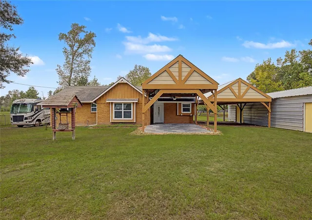 Photo 4 of Single family home for sale at 6742 Dusty Ln, Conroe, TX 77306 | MLS# 68313316 | Listing updated on 2026-09-10
