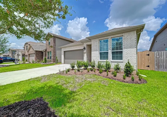 Photo 2 of Single family home for sale at 8022 Pinebrook Arbor Ct, Richmond, TX 77407 | MLS# 18319326 | Listing updated on 2026-09-10