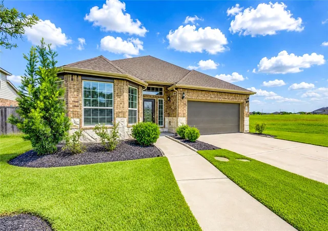 Photo 33 of Single family home for sale at 34 Indian Wells Dr, Manvel, TX 77578 | MLS# 24826000 | Listing updated on 2026-09-05