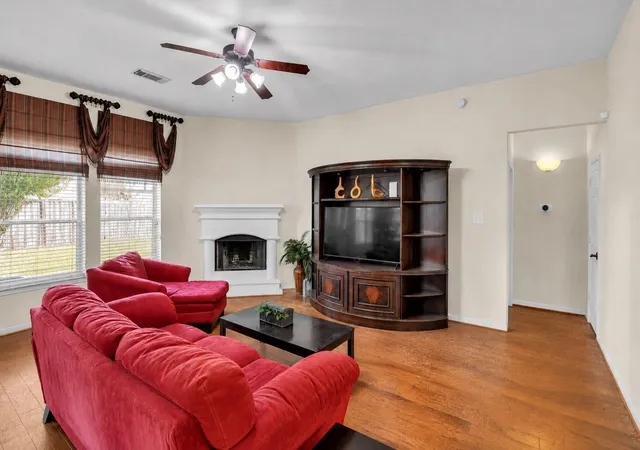 Photo 4 of Single family home for sale at 17934 Oakridge Cyn Ln, Richmond, TX 77407 | MLS# 61429591 | Listing updated on 2026-09-08