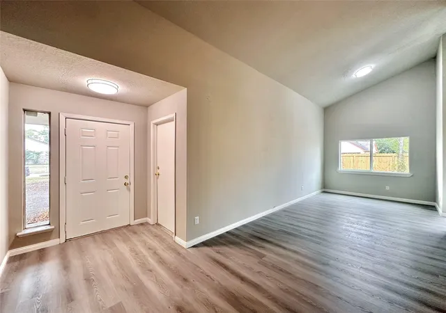 Photo 3 of Single family home for sale at 7730 Chaseview Dr, Missouri City, TX 77489 | MLS# 28508609 | Listing updated on 2026-09-17