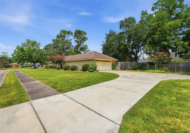 Photo 2 of Sale Pending at 3508 Camelot St, Baytown, TX 77521 | MLS# 42985793 | Listing updated on 2026-09-28