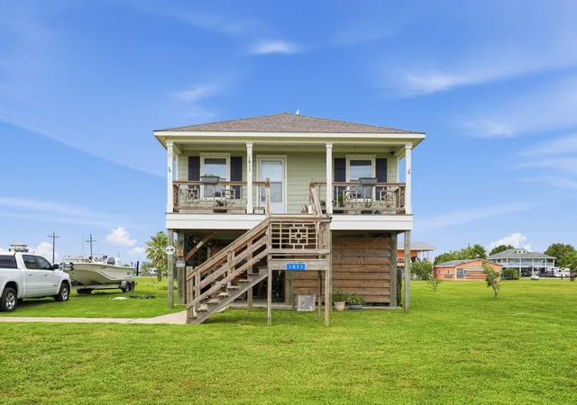 Photo 2 of Single family home for sale at 1811 Broadway Ave, Port Bolivar, TX 77650 | MLS# 10431428 | Listing updated on 2026-09-09