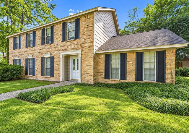 Photo 4 of Single family home for sale at 17607 Cassina Dr, Spring, TX 77388 | MLS# 24443868 | Listing updated on 2026-10-07