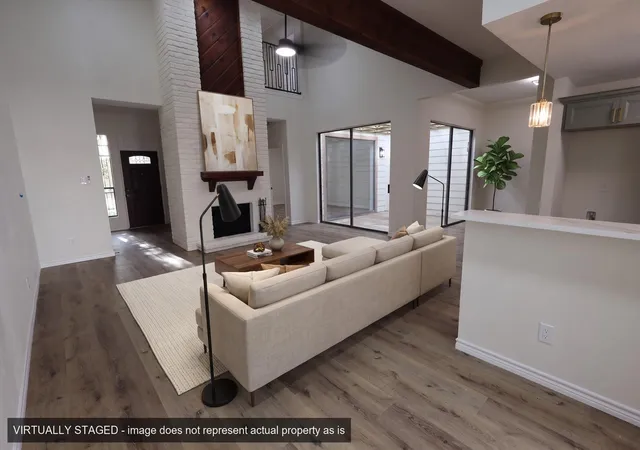 Photo 2 of Townhouse for sale at 9423 Denbury Way, Houston, TX 77025 | MLS# 28048293 | Listing updated on 2026-09-09