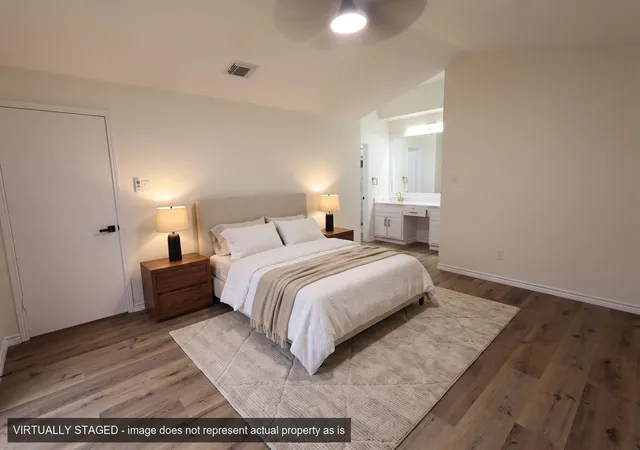 Photo 4 of Townhouse for sale at 9423 Denbury Way, Houston, TX 77025 | MLS# 28048293 | Listing updated on 2026-09-09