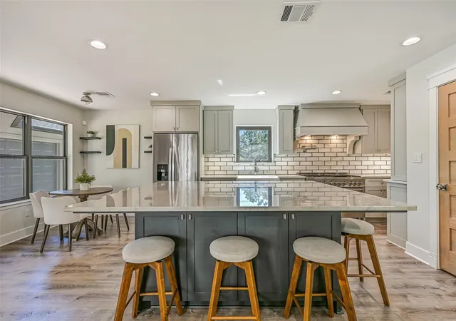 Photo 3 of Single family home for sale at 921 Falling Leaf Dr, Friendswood, TX 77546 | MLS# 11361480 | Listing updated on 2026-10-02