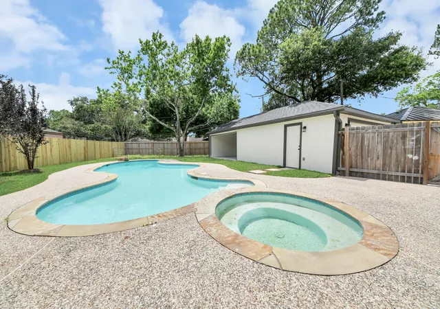 Photo 3 of Single family home for sale at 6023 Lattimer Dr, Houston, TX 77035 | MLS# 29339515 | Listing updated on 2026-09-12