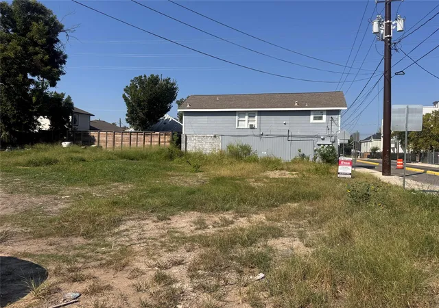 Photo 2 of Land for sale at 1410 & 1412 Quitman St, Houston, TX 77009 | MLS# 57226765 | Listing updated on 2026-10-02