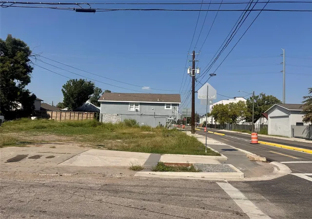 Photo 3 of Land for sale at 1410 & 1412 Quitman St, Houston, TX 77009 | MLS# 57226765 | Listing updated on 2026-10-02