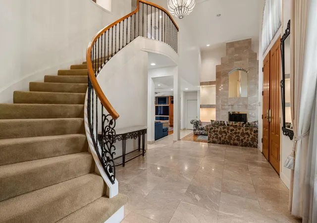 Photo 3 of Single family home for sale at 5318 Valerie St, Bellaire, TX 77401 | MLS# 85886066 | Listing updated on 2026-09-04