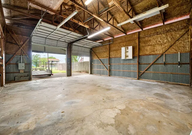 Photo 2 of Single family home for sale at 221 11th Street, Dickinson, TX 77539 | MLS# 37604308 | Listing updated on 2026-09-05