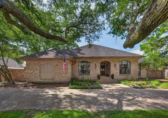Photo 3 of Sale Pending at 19815 Gulfwind Ct, Houston, TX 77094 | MLS# 32616915 | Listing updated on 2026-09-03