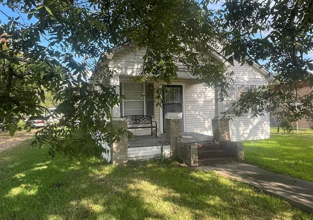 Photo 2 of Single family home for sale at 1017 7th Street, Rosenberg, TX 77471 | MLS# 69550360 | Listing updated on 2026-09-11