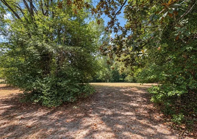 Photo 15 of Single family home for sale at 109 S Broadway, Kennard, TX 75847 | MLS# 55625710 | Listing updated on 2026-09-11