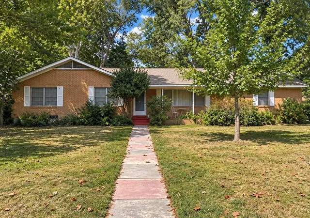 Photo 1 of Single family home for sale at 109 S Broadway, Kennard, TX 75847 | MLS# 55625710 | Listing updated on 2026-09-11