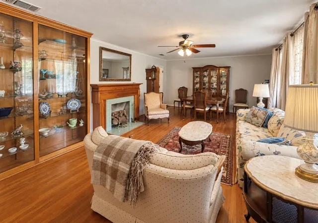 Photo 2 of Single family home for sale at 109 S Broadway, Kennard, TX 75847 | MLS# 55625710 | Listing updated on 2026-09-11