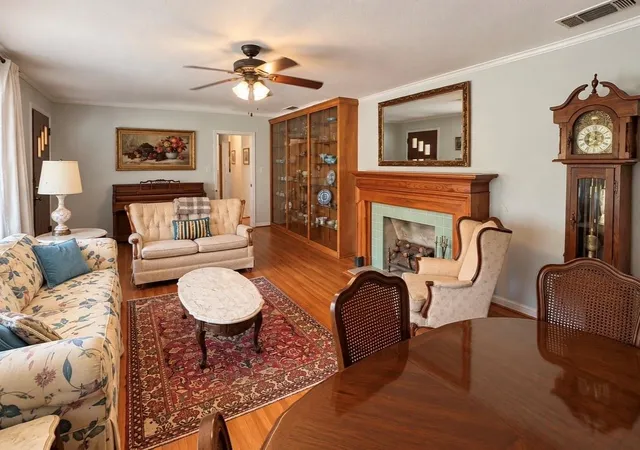 Photo 2 of Single family home for sale at 109 S Broadway, Kennard, TX 75847 | MLS# 55625710 | Listing updated on 2026-09-11