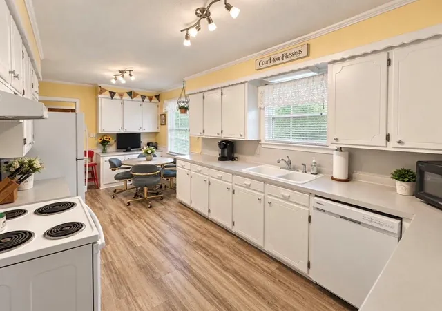 Photo 3 of Single family home for sale at 109 S Broadway, Kennard, TX 75847 | MLS# 55625710 | Listing updated on 2026-09-11