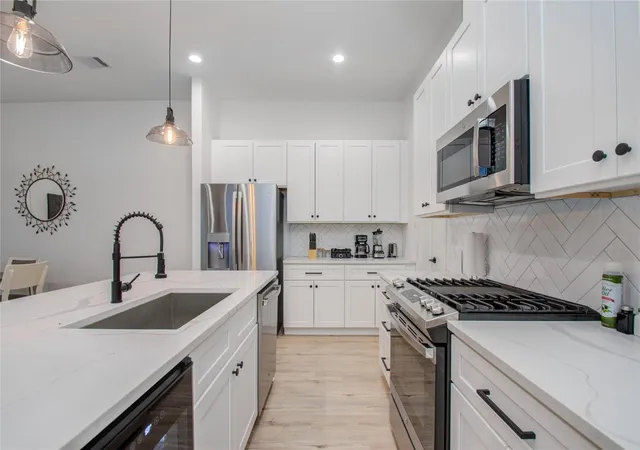 Photo 2 of Single family home for sale at 4109 Hare St #A, Houston, TX 77020 | MLS# 86797354 | Listing updated on 2026-09-05