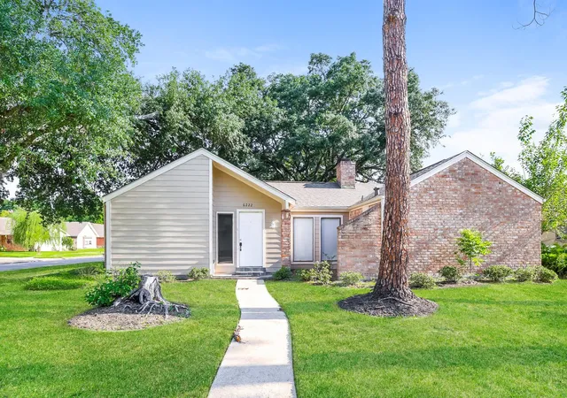 Photo 1 of Single family home for sale at 6222 Maywood Forest Dr, Houston, TX 77088 | MLS# 48907662 | Listing updated on 2026-09-12