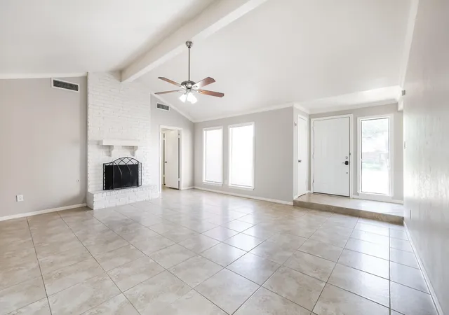 Photo 4 of Single family home for sale at 6222 Maywood Forest Dr, Houston, TX 77088 | MLS# 48907662 | Listing updated on 2026-09-12