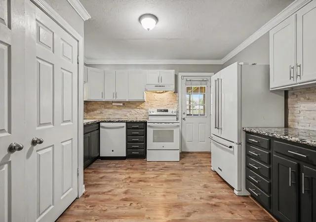 Photo 1 of Sale Pending at 905 15th Avenue N, Texas City, TX 77590 | MLS# 35745727 | Listing updated on 2026-09-09