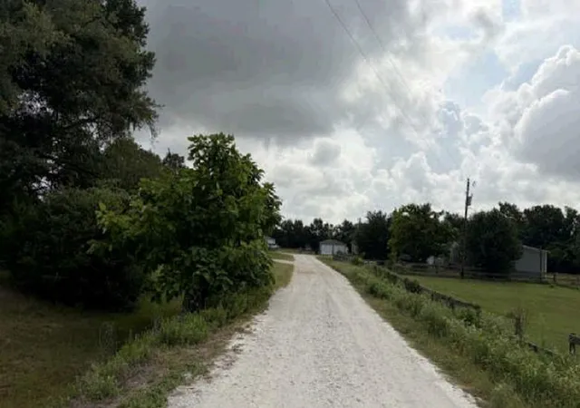 Photo 2 of Single family home for sale at 384 Red Fox Rd, Franklin, TX 77856 | MLS# 56270182 | Listing updated on 2026-09-11