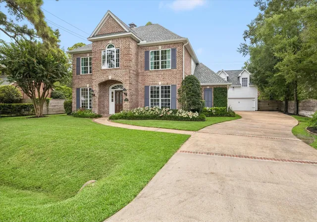 Photo 3 of Single family home for sale at 11705 Joan Of Arc Dr, Houston, TX 77024 | MLS# 28872756 | Listing updated on 2026-09-09