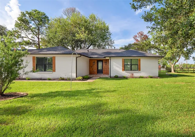 Photo 2 of Single family home for sale at 12106 Giusti Ln, Santa Fe, TX 77510 | MLS# 24091967 | Listing updated on 2026-09-09