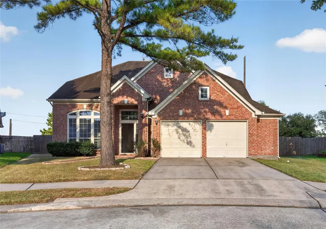 Photo 2 of Single family home for sale at 2902 Napoleonic Ct, Houston, TX 77014 | MLS# 26495635 | Listing updated on 2026-10-07