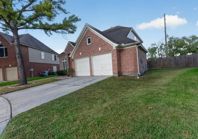 Photo 3 of Single family home for sale at 2902 Napoleonic Ct, Houston, TX 77014 | MLS# 26495635 | Listing updated on 2026-10-07