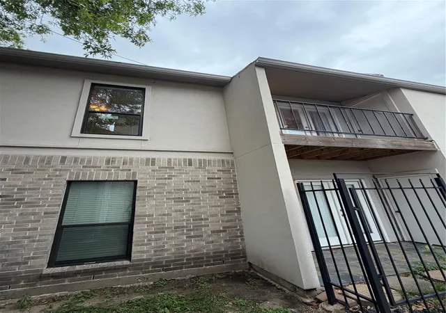 Condo for sale at 2425 Augusta Dr #36, Houston, TX 77057 | MLS# 51340949 | Listing updated on 2026-09-03