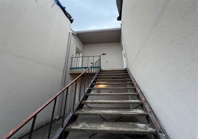 Photo 1 of Condo for sale at 2425 Augusta Dr #36, Houston, TX 77057 | MLS# 51340949 | Listing updated on 2026-09-03
