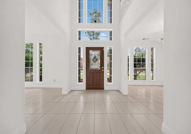 Photo 2 of Single family home for sale at 17435 Memorial Crst Dr, Spring, TX 77379 | MLS# 29765556 | Listing updated on 2026-09-06