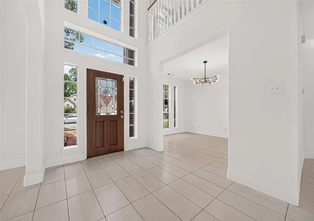 Photo 3 of Single family home for sale at 17435 Memorial Crst Dr, Spring, TX 77379 | MLS# 29765556 | Listing updated on 2026-09-06