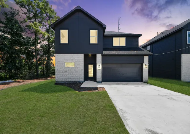 Photo 1 of Single family home for sale at 428 Woodlake Dr, Huffman, TX 77336 | MLS# 91203743 | Listing updated on 2026-09-19