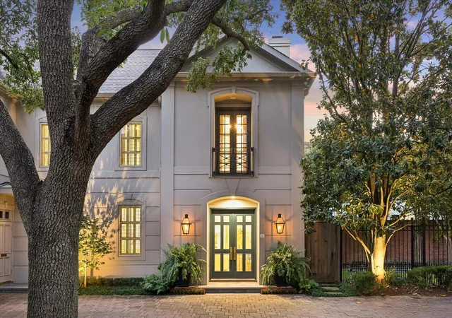 Photo 43 of Single family home for sale at 19 E Briar Holw Ln, Houston, TX 77027 | MLS# 69665839 | Listing updated on 2026-10-09