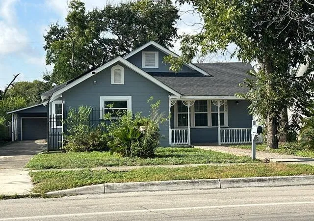 Photo 1 of Single family home for sale at 2050 Cincinnati Ave, San Antonio, TX 78228 | MLS# 7889083 | Listing updated on 2026-09-11