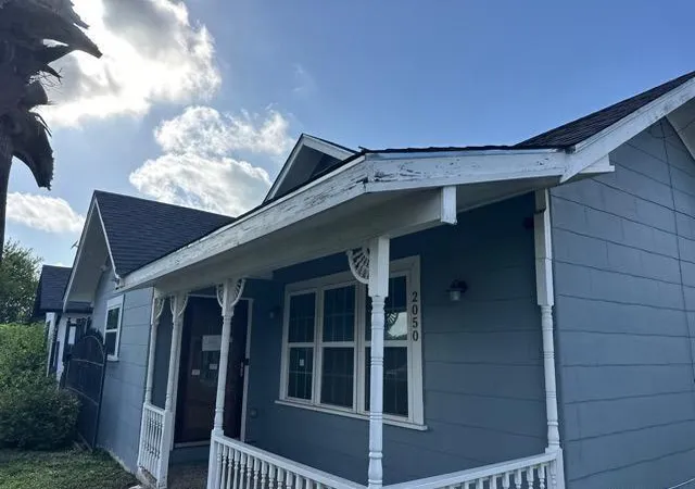 Photo 3 of Single family home for sale at 2050 Cincinnati Ave, San Antonio, TX 78228 | MLS# 7889083 | Listing updated on 2026-09-11